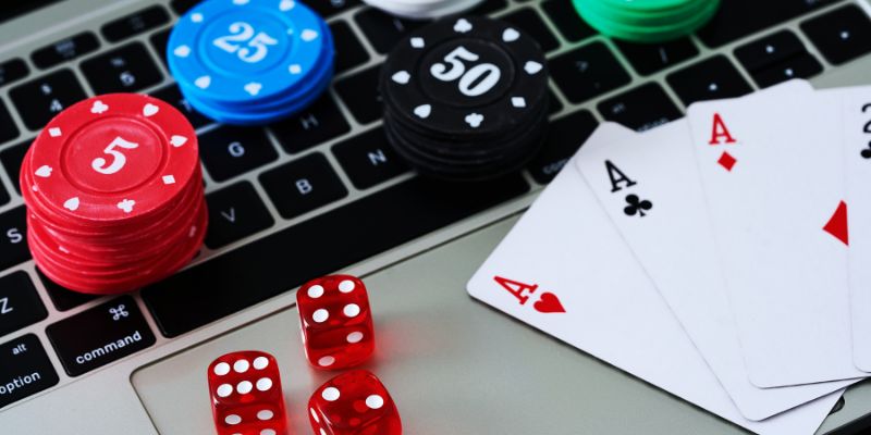 Đánh giá chi tiết về Game bài 12b: Ưu, nhược điểm và những điểm nổi bật